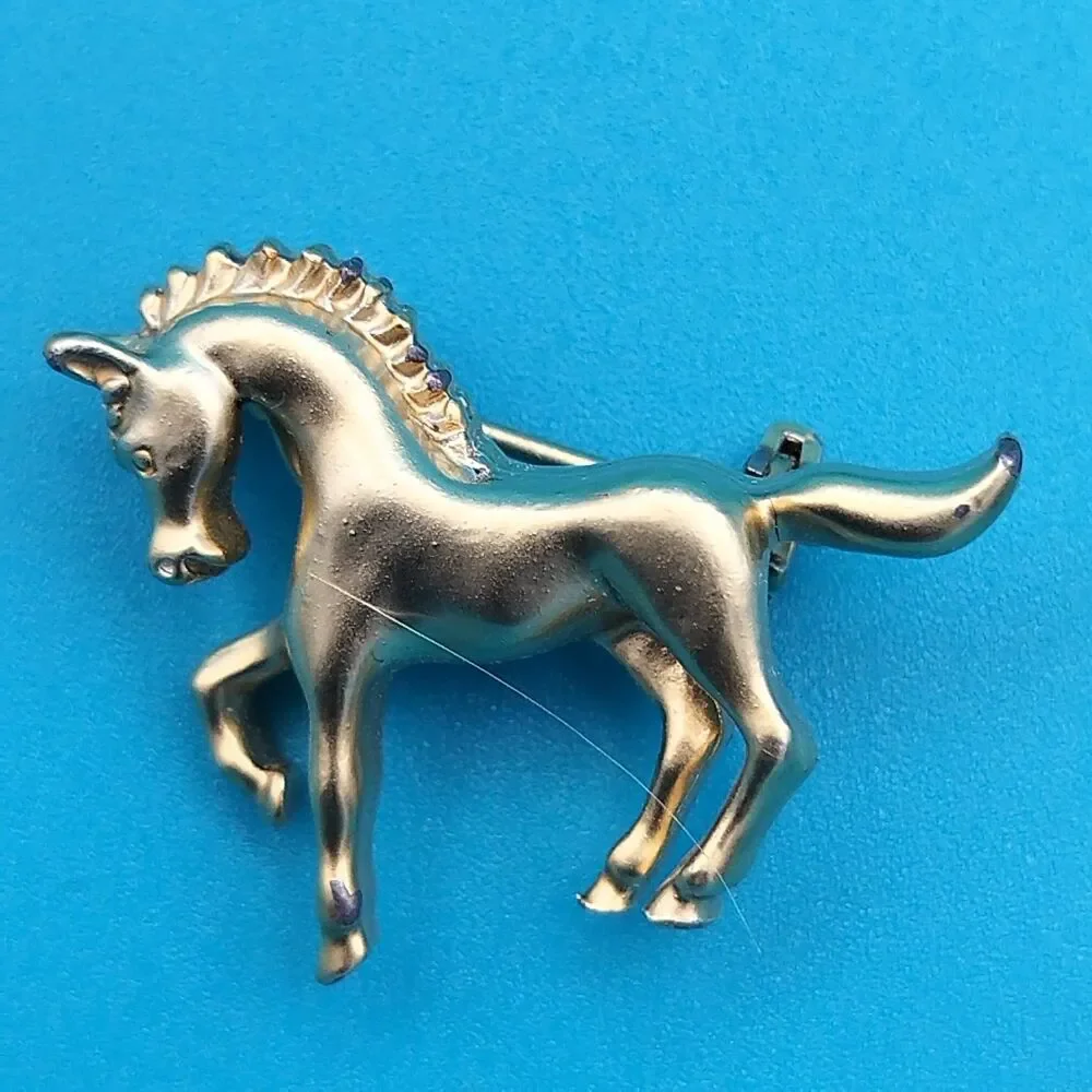 Gold Tone Horse Brooch Pin  Equestrian Animal Jewelry